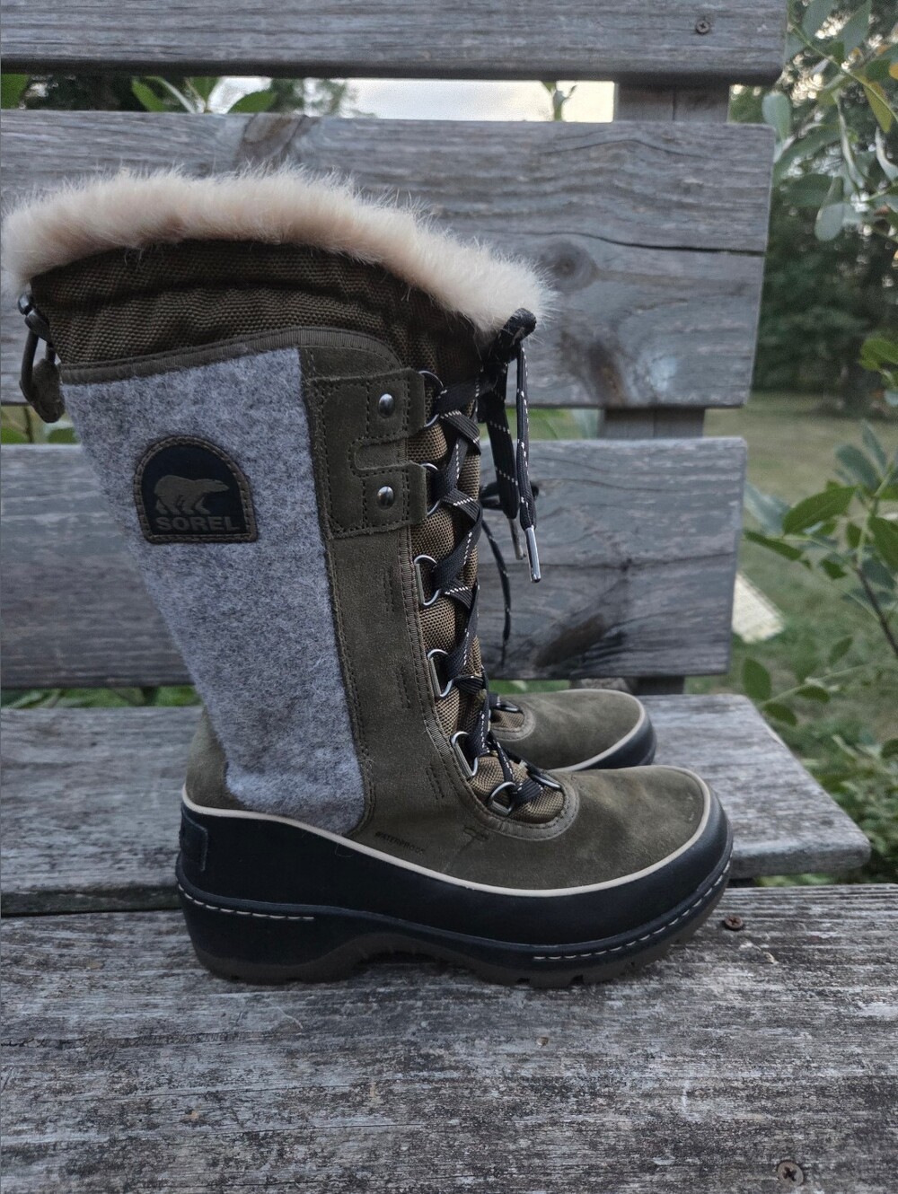 Sorel Tivoli High II Waterproof Suede Boots NL2733-383 Olive Green Size 6.5